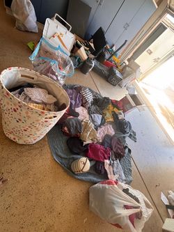 Huge move out sale 4621 e summerhaven dr Phoenix