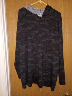 Men's size 2XL active wear fabletics hoodie pick up in Florence KY
