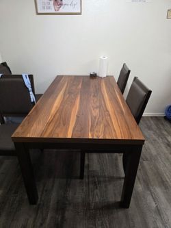 Kitchen table