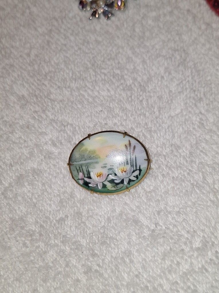 Vintage Victorian Hand Painted Porcelain Brooch