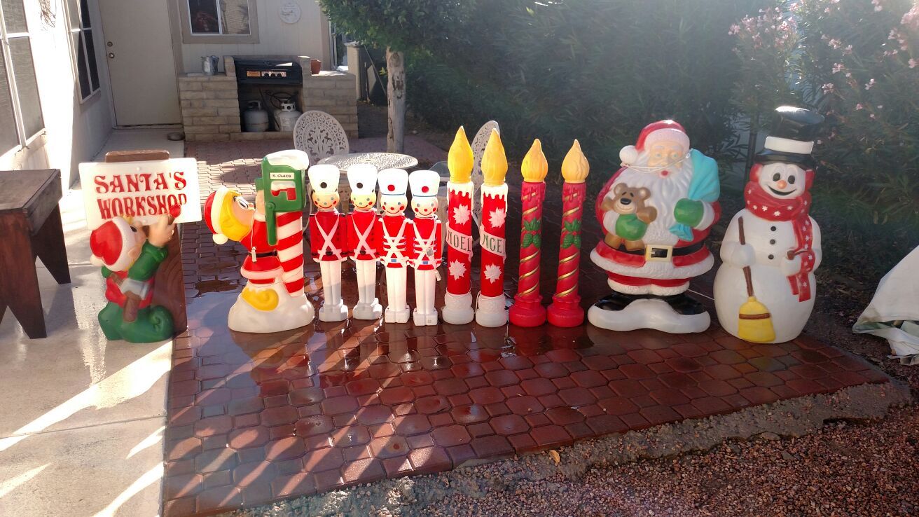 40 Christmas Nutcracker Blow mold Outdoor Holiday Yard Decorations for  Sale in Elmhurst, IL - OfferUp