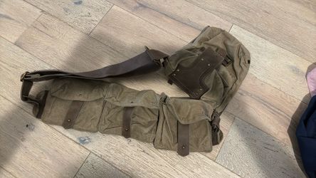 LIKE NEW Star Wars Bandolier Bag Galaxys Edge Poe Dameron Shoulder Pouch Disney Parks