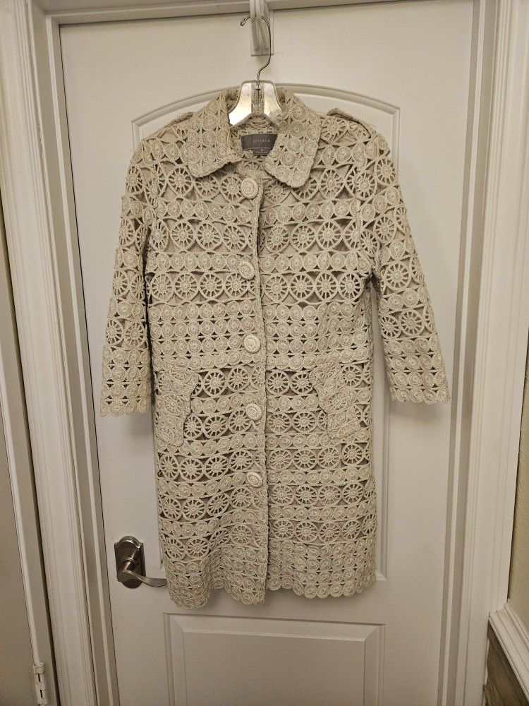 Custom Lady's Embroidery Coat. Size 38. Good Condition. 