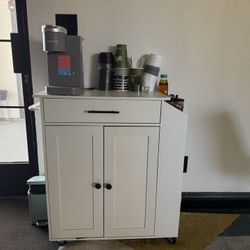 White Kitchen Island