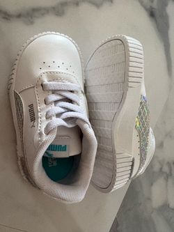 Toddler shoes size 5C