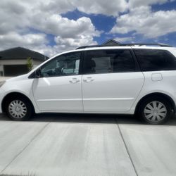 2009 Toyota Sienna