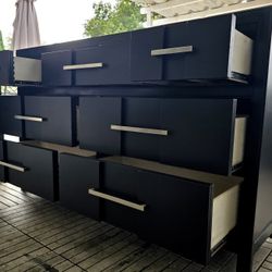BEAUTIFUL DRESSER..