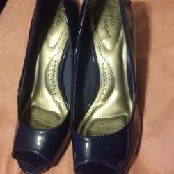 Dexflex Comfort 4 inch heel womens shoes size  7. 