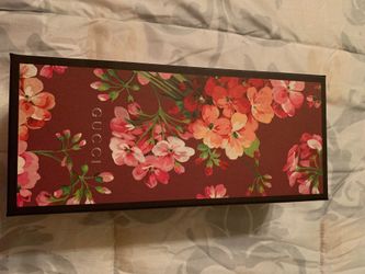 Gucci shoe Box