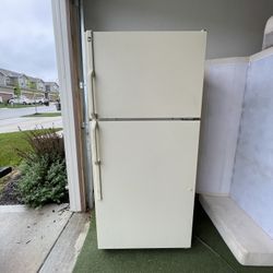 White Top Freezer Refrigerator, Top Freezer Refrigerator