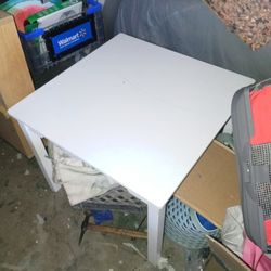 Children's Play Table No Chairs Pick Up In Hemet California