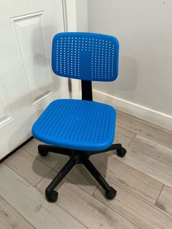 Kids swivel chair adjustable height