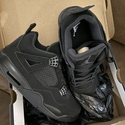 Black Cat Jordan 4