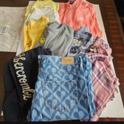 Girl's Clothes 
