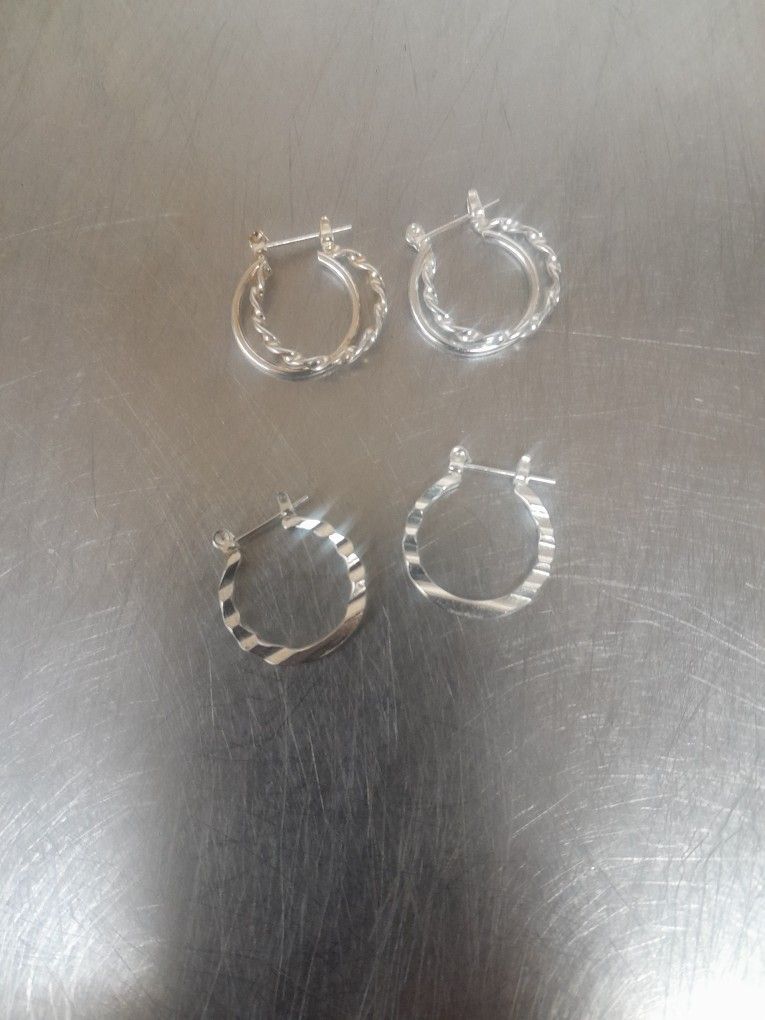 2 pairs of earrings Silver