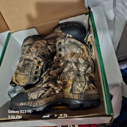 Women's hunting boots size 10