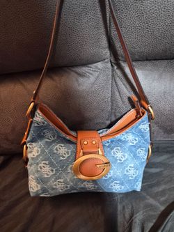 Guess purse