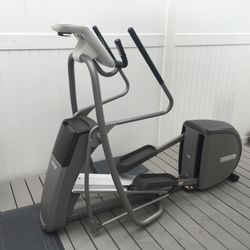Precor EFX 5.35 Elliptical fitness CrossTrainer for Sale in Coronado CA OfferUp