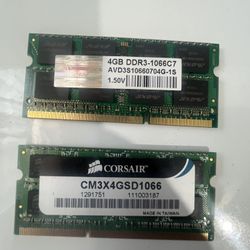 4 GB DDR3 (2x)