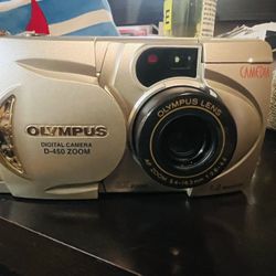 Olympus D-450 Zoom Digital Camera 2.1 Megapixel Used Tested No Memory Card