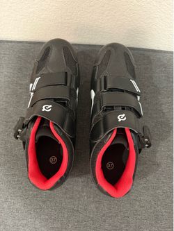 Peloton Cycling Shoes Size 37 (US 6) - Like New w/ Cleats