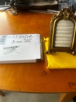 Ring /jewelry holder