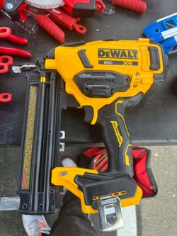 DEWALT
20V MAX XR 18 Gauge Cordless Brad Nailer (Tool Only
