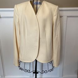 Women’s Wool Blazer 12