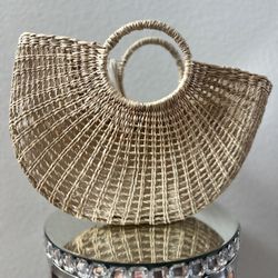 branch new handmade straw bag