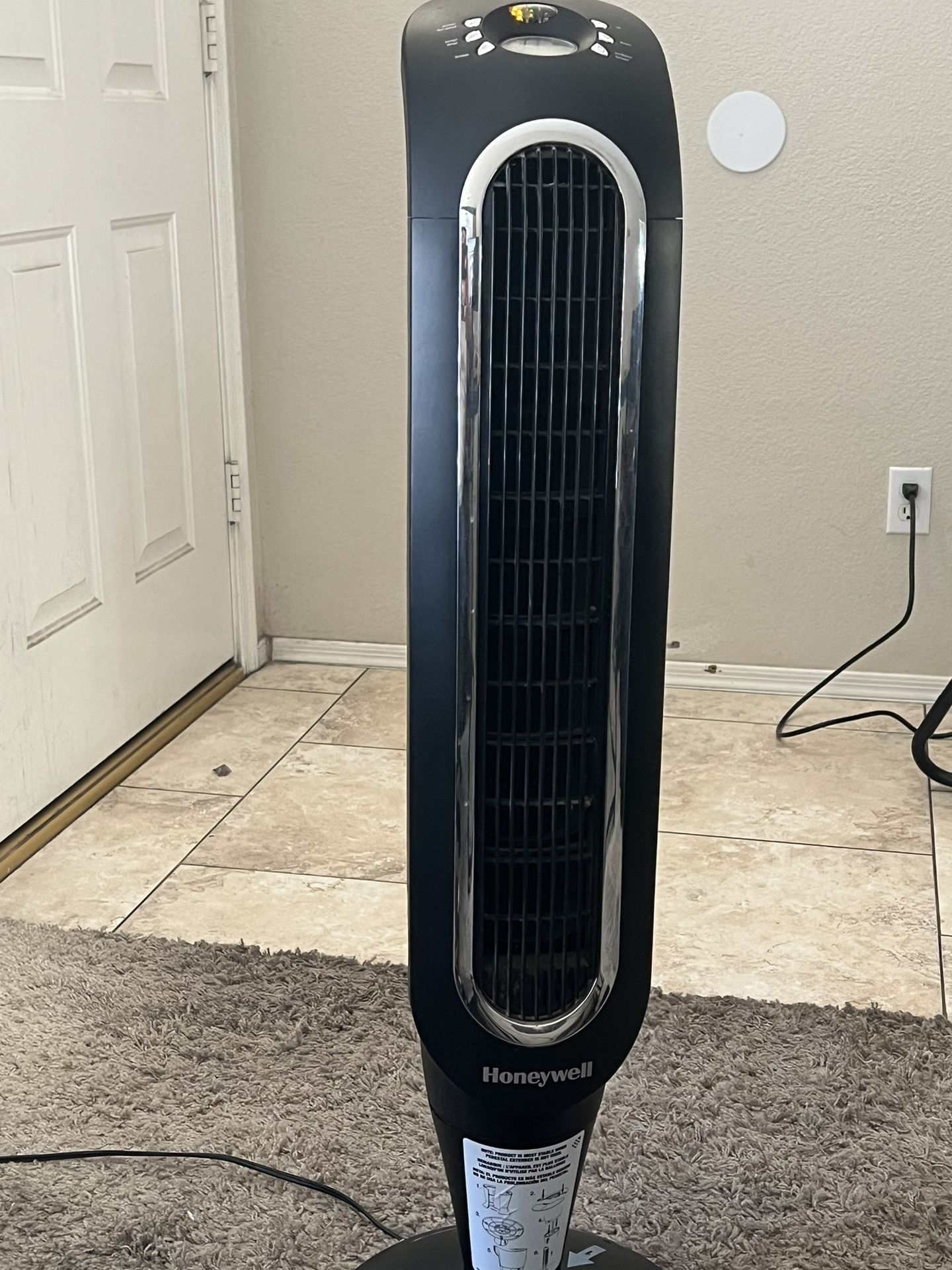 Tall tower fan