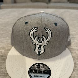 Brand New Milwaukee Bucks 9Fifty New Era Grey White Snapback Snap Back Hat 