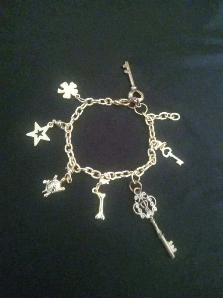 New Beautiful Handmade 8 Inches Golden Bracelet- Custom Jewelry
