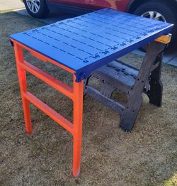 Folding Portable Table/Beer Pong Table