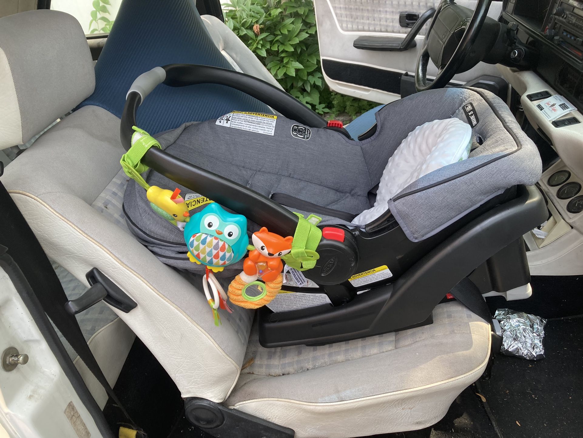 Baby car seat with toys