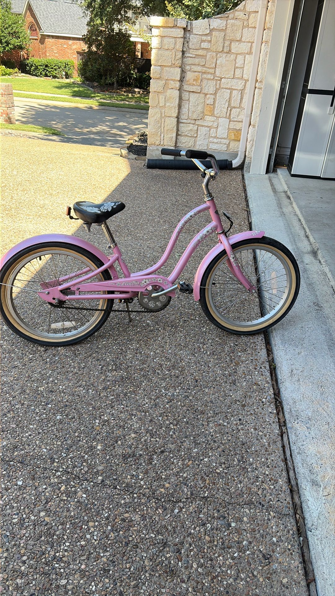 Electra Pink Bike 20”