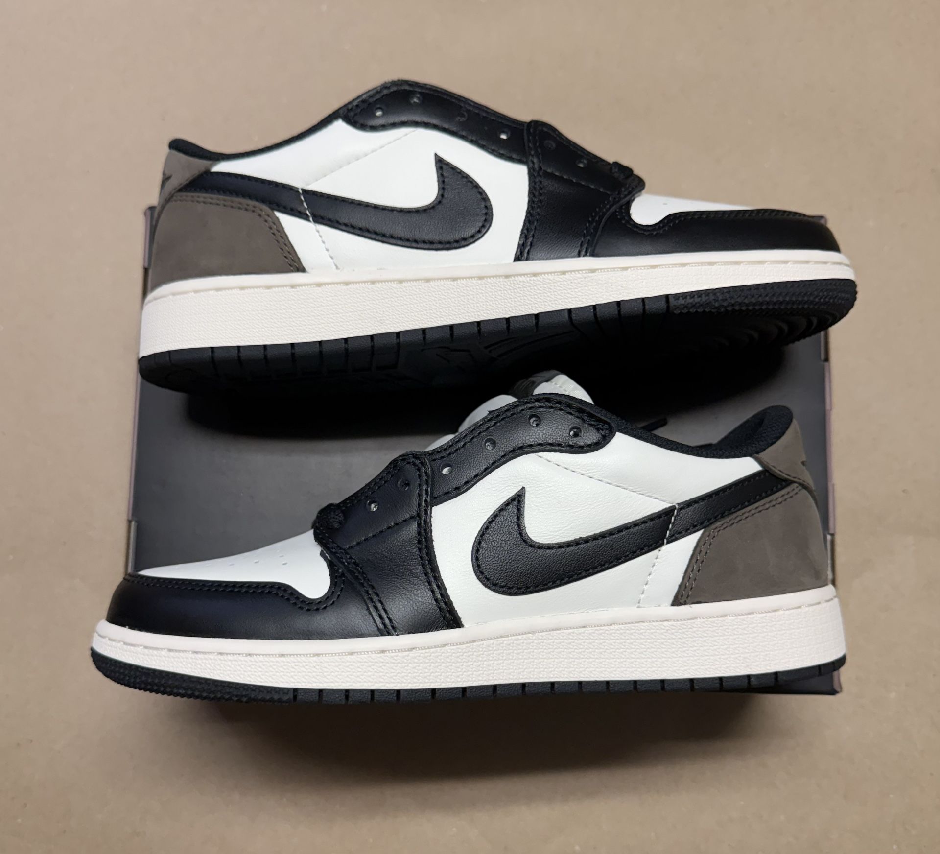 Nike Air Jordan 1 Retro Low OG GS Mocha size 7y Rare NEW!