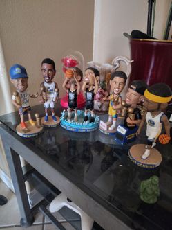 Bobble head championship