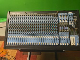 Peavey Professional AAM 2443 Mixer With Stand