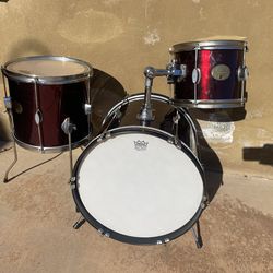 Jazz/ Bop drum kit.