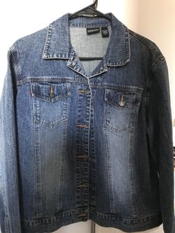 Woman check's Jean jecket size L