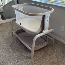 Baby Maxi Cosi Bassinet 