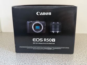 Canon EOS R50 V Mirrorless Camera Kit