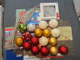 Christmas decor and gift bundle