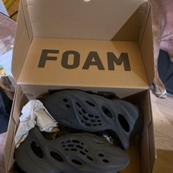 Yezzy Foam Runners Size  9