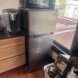 Magic Chef Mini Fridge and Freezer