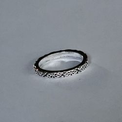 LADIES NEW SIZE 8 FOREVER WEAR ETERNITY BAND SILVER FASHION RING