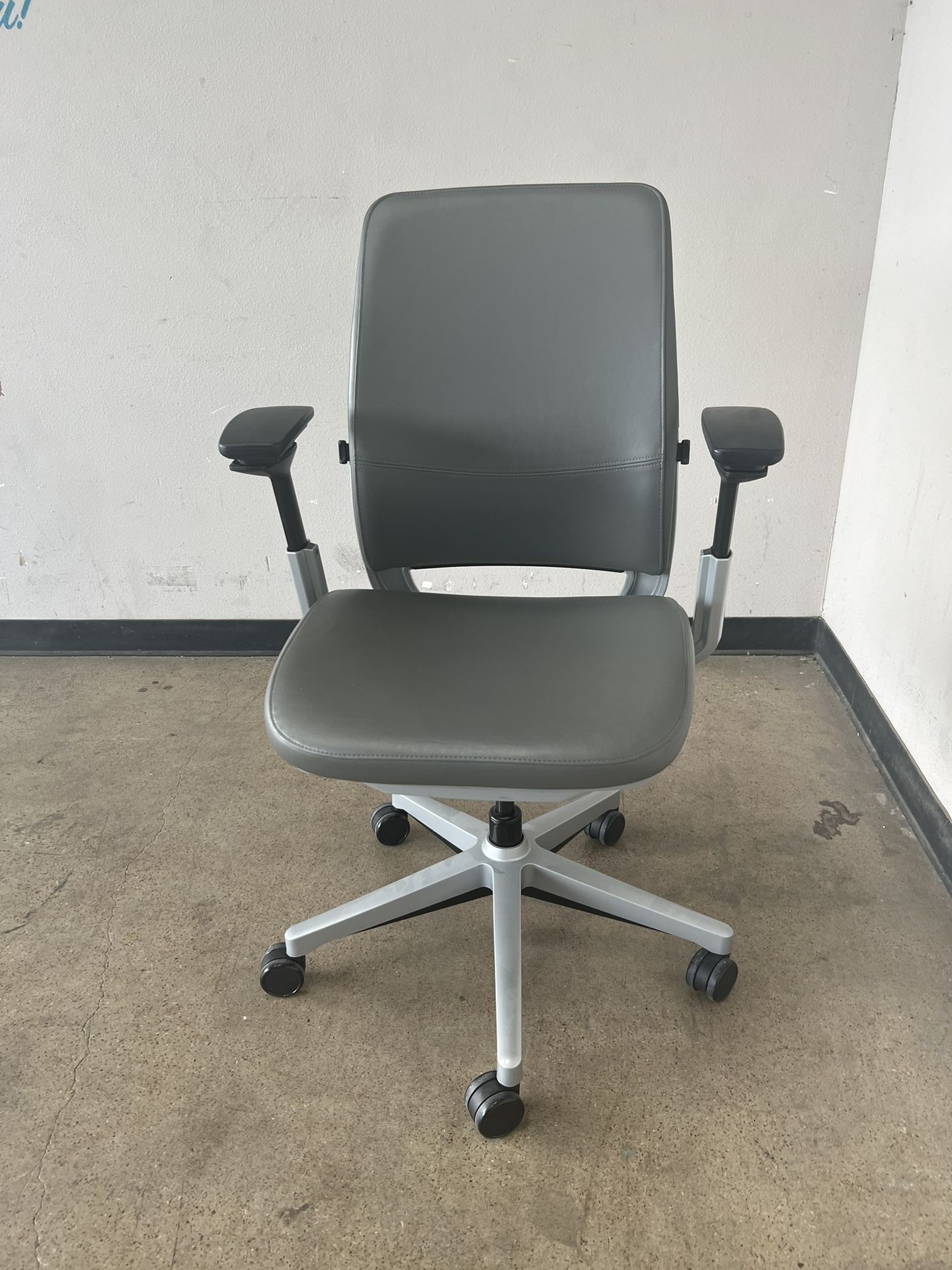 Office Chair Amia Steelcase