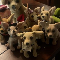 Vintage Taco Bell Stuffed Animals And A Bobble Head 