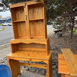 Free Staff. A lot of Christmas decoration.