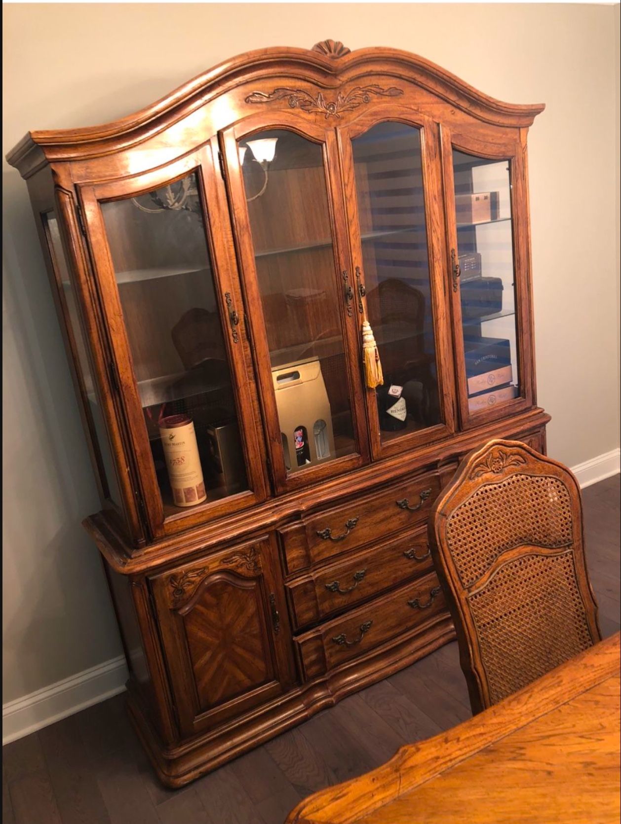 China Buffett ( Free Dining table And Chairs With it )